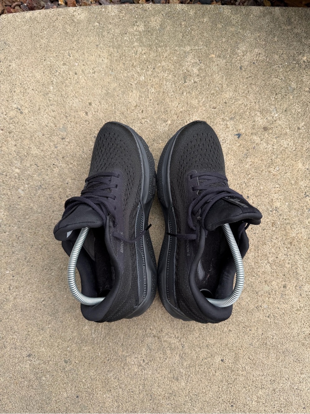 Brooks Adrenaline GTS 24 Womens Size 8.5 B Running Shoes Black Ebony 1204261B020 - Picture 4 of 12